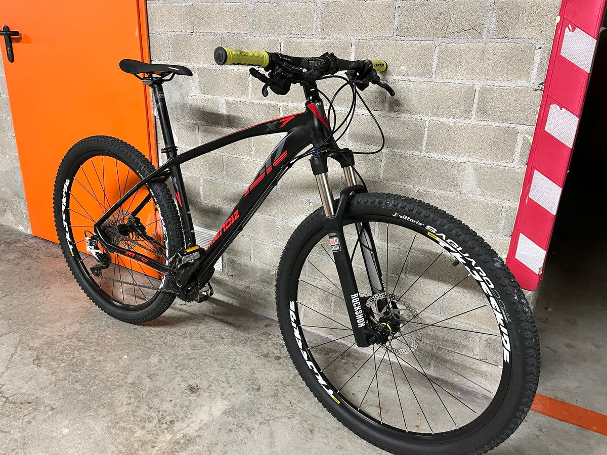 Bicicleta base antes de montar el kit Amp Rift